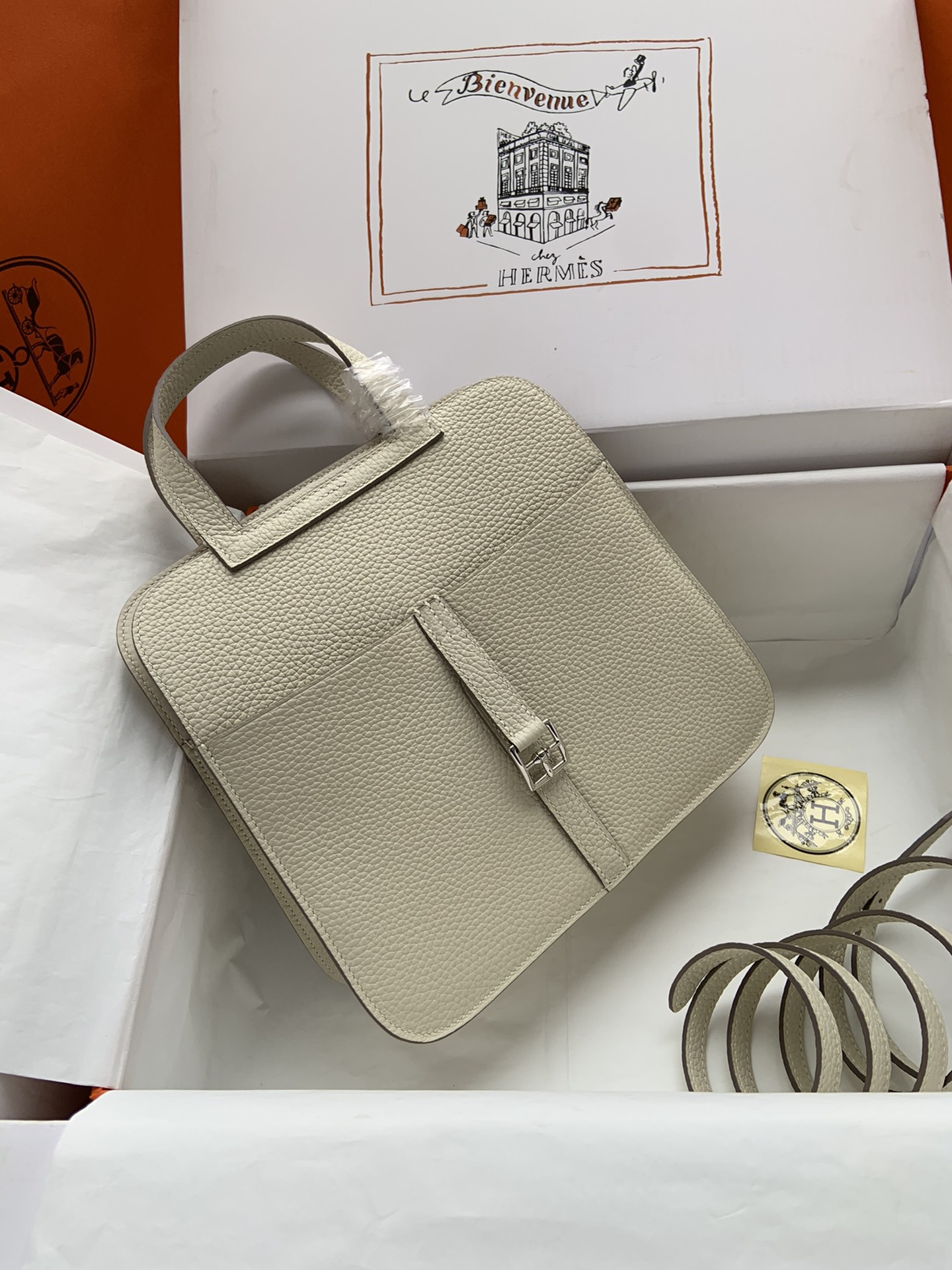 Hermes Halzan 25 Handbag Shoulder Bag In Pearl Grey Clemence Leather